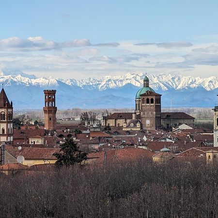 La Terrazza Del Re Leilighet Vercelli Eksteriør bilde